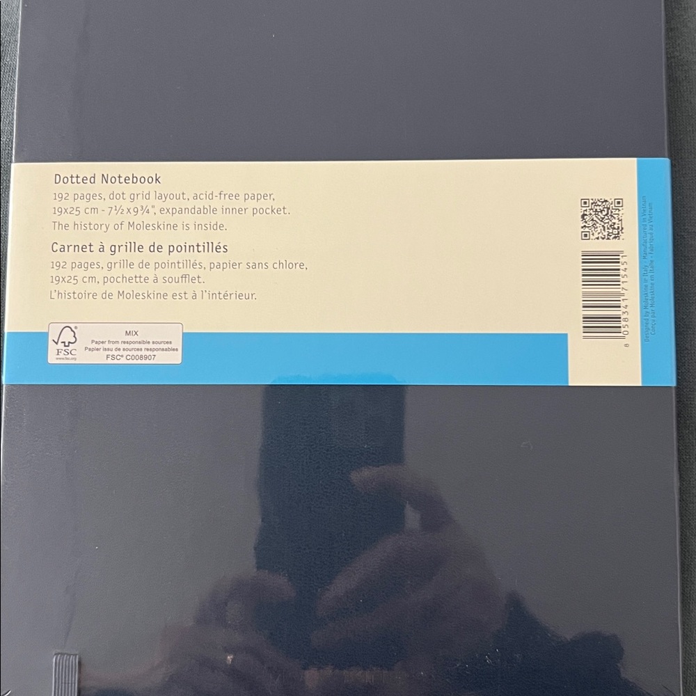 Moleskine Classic Notebook in Navy dotted notebook NEW - Picture 2 of 2
